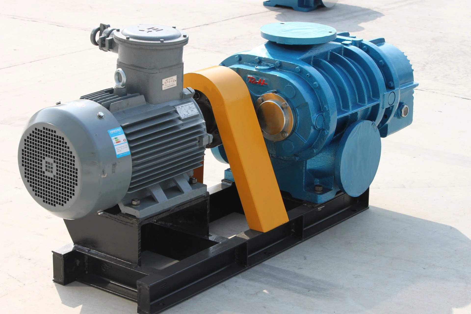 RH roots blower applied in texitle industry for waste water treatment